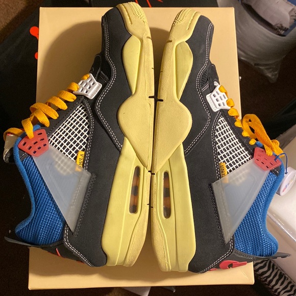 Jordan 4 - Picture 5 of 9